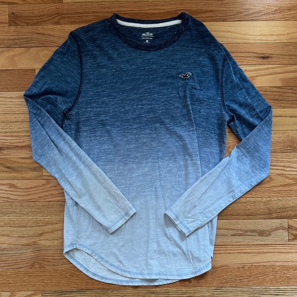 Hollister Men's Blue Ombre Long Sleeve Tee